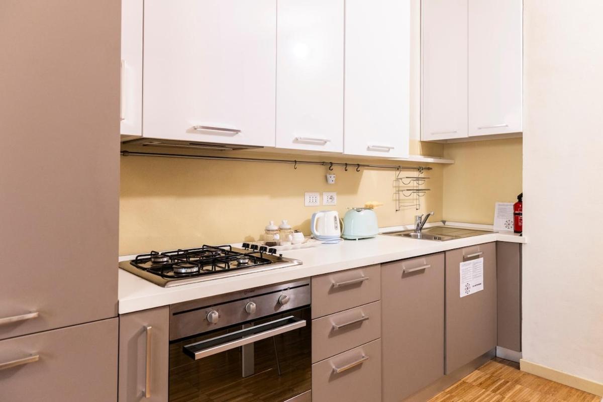 Easy Central Flat มิลาน ภายนอก รูปภาพ